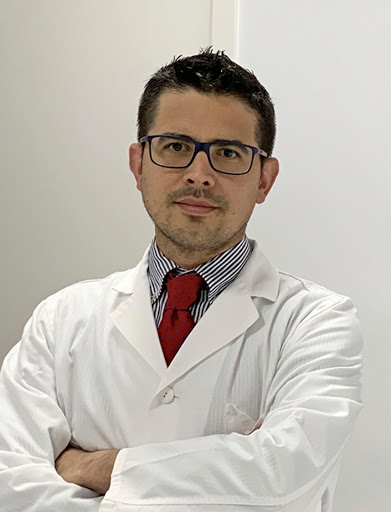 Dr. Juan Aguilar Cantador, Otorrino, Rinoplastia, Cirugía Base de Craneo.